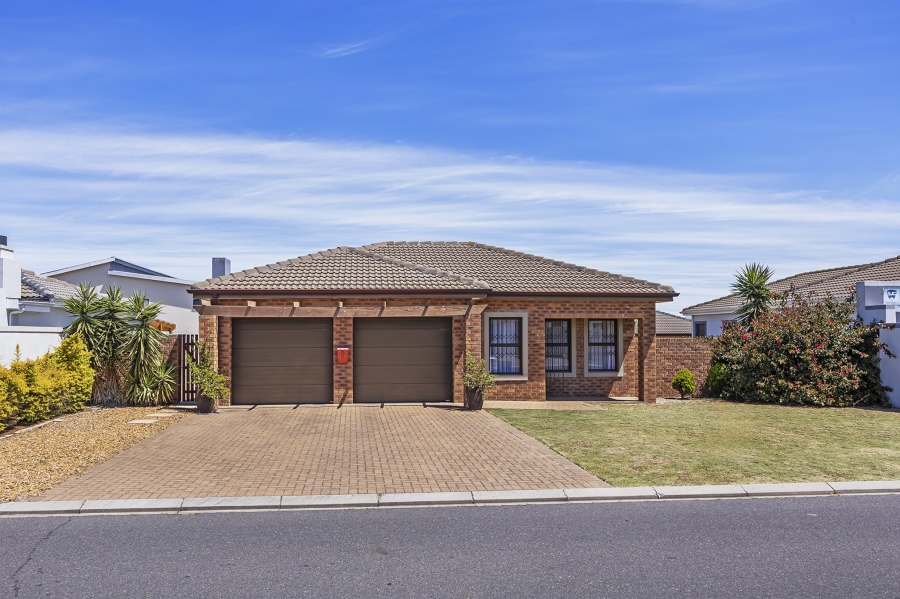 3 Bedroom Property for Sale in Jakarandas Western Cape